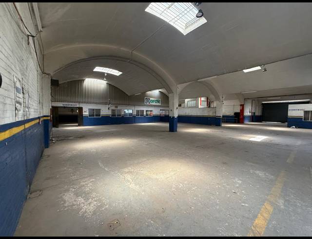 4,833M² WAREHOUSE TO LET IN ALRODE